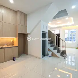 DIJUAL VILLA KOMPLEK RICHMOND ESTATE - DAERAH PANCING