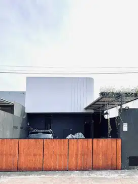 DIJUAL RUMAH SIAP HUNI UJUNG BERUNG DALAM KOMPLEK UDARA SEJUK