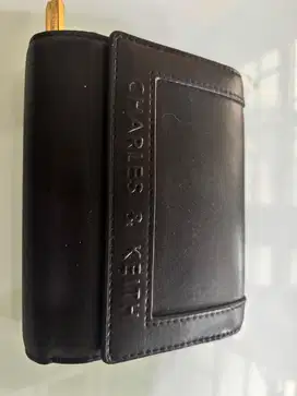 Dompet charles and keith