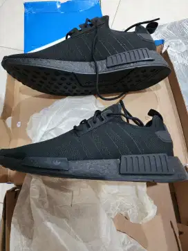 Adidas NMD R1 Black BNIB