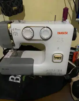 FOR SALE Mesin Jahit Portable Yamata FY E300