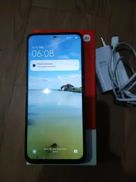 Dijual Redmi 13 baru 2bulan pemakaian,mulus