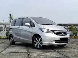 Freed 1.5 E PSD AT 2011