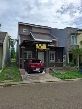Rumah kota wisata murah SHM rapih enak siap huni