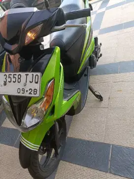 Jual motor Yamaha Xeon 2011 hijau karbu