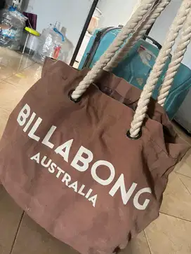 Preloved Tootebag Bilabong