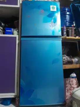 kulkas sharp 2 pintu