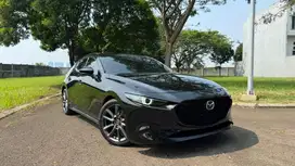 Mazda 3 Hatchback 2020/2021 hitam