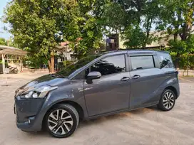 Toyota sienta V 2019