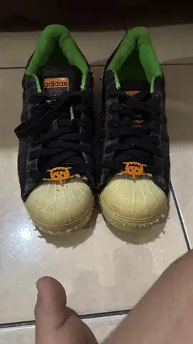 Di jual sepatu Adidas original