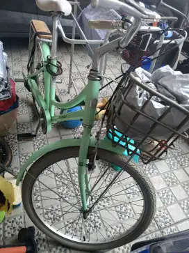 Sepeda Keranjang
