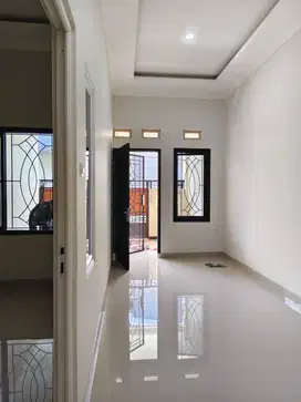 Rumah baru Poris Indah, carpot muat 1 mobil, bebas banjir