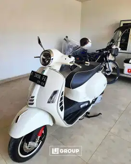 FOR SALE!! Vespa GTS IGET 150 ABS 2020