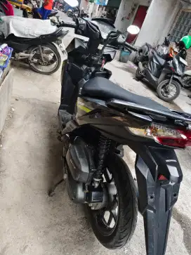 VARIO 125 IDLING STOP