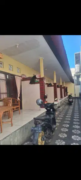 Dijual kost kostan 5 kamar di jlan laksmana renon denpasar bali