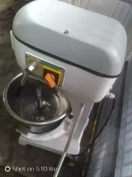 Mixer roti/donut. kue.pastry .cake. taiwan Chang gang .20 ltr .second
