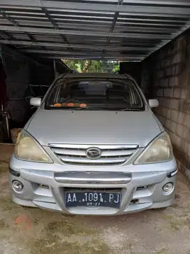 Xenia Li Sporty Silver