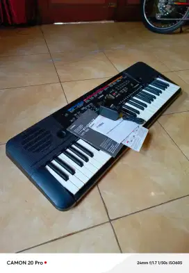 Keyboard Yamaha PSR E263