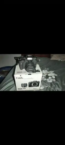 Kamera Canon EOS M5