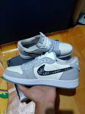 Nike Jordan colab Dior 100% realpict