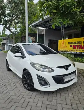 Mazda 2 Putih Sporty 2014 AT