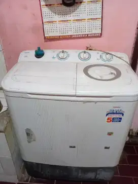 Dijual cepat mesin cuci Normal siap pakai
