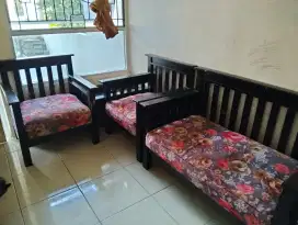 Kursi tamu kayu warna hitam
