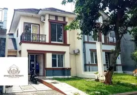 Jual rumah kota wisata