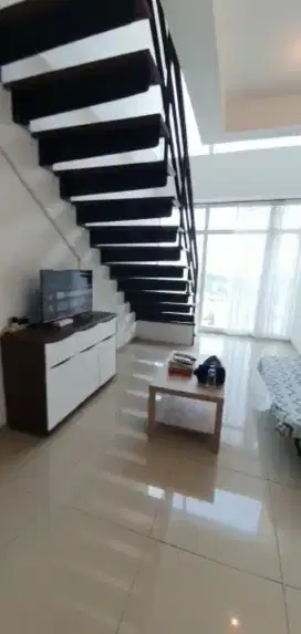 DI JUAK RUGI APARTEMEN  TREEPARCK CiITY TANGERANG MEZANINE