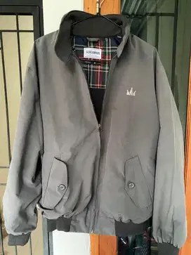 Jaket Wind Sweater Screamous Tebal