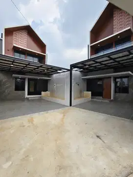 RUMAH MEWAH 4 CARPORT MOBIL DEKAT TOL CIMANGGIS
