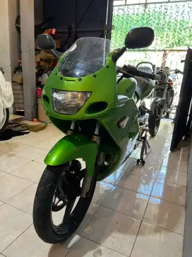 Kawasaki Ninja RR Ckd pertama