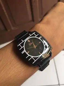 Jam Tangan Dior Hitam Kotak
