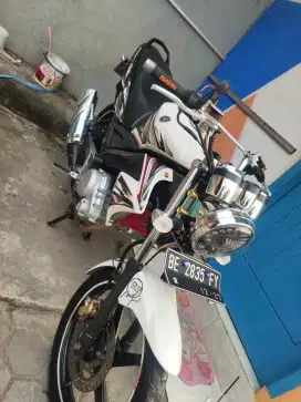Vixion Old 2012 Putih