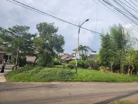 Tanah di Macan Kumbaang Lingkungan Perumahan Demang: SHM