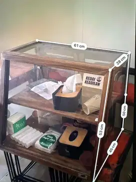 Etalase kayu untuk caffee atau coffee Shop