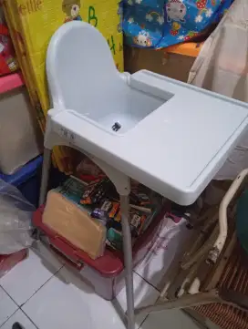Bangku makan baby