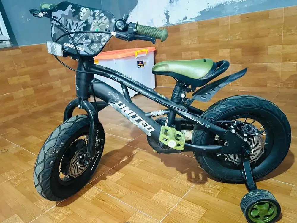 UNITED TANK 12 Inch SEPERTI BARU