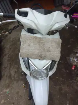 Di jual mototr honda beat fi standar body2 ok kelistrikan ok