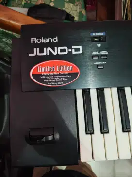Di Jual Keyboard syntheziser Rolland Juno Di LE