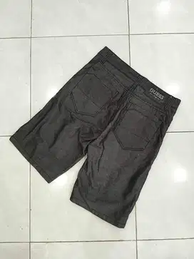 Celana Pendek Merk Guess Size 29 Made In China