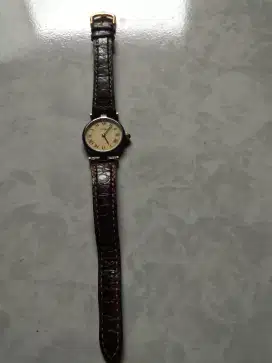 Jam tangan wanita