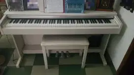 Piano Yamaha Arius YDP 144