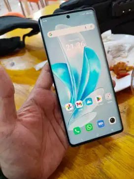 Vivo V29 5G 8+256 MULUS BGT HP aj normal semua. Minus sadow 3% diatas