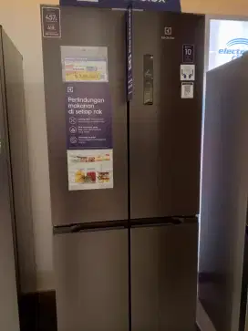 Kulkas 4 pintu electrolux