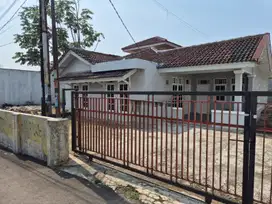 Rumah 5 Kamar Tidur Sertipikat Hak Milik di Pamulang Barat