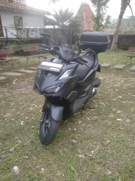 Honda vario 160 cbs plat B