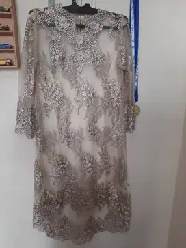 dijual dress muslim brokat 2 piece warna mocca kondisi jarang dipake