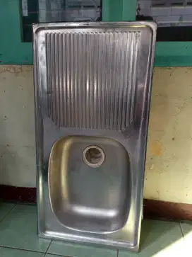 Wastafel cuci piring stenlis