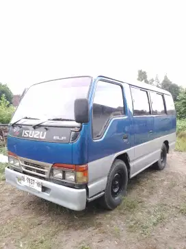 Isuzu Elf Micro Bus